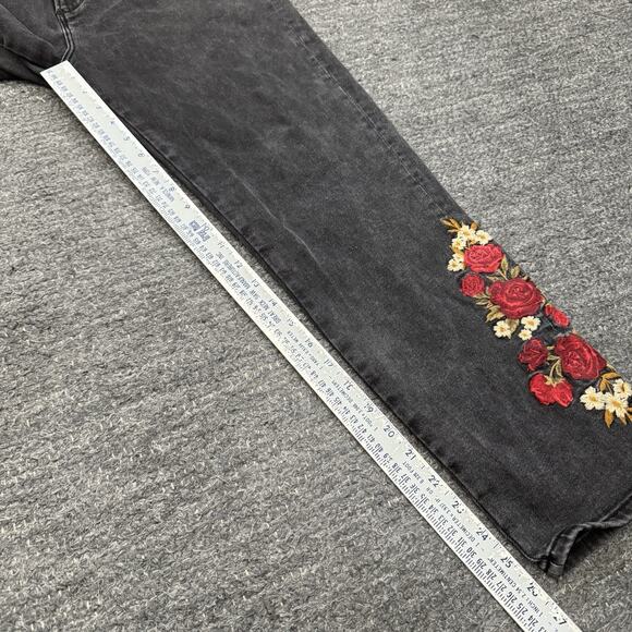 Driftwood Gizelle Jeans Women 31 Black Embroidered Floral Rose Goth Vampire - Picture 3 of 11